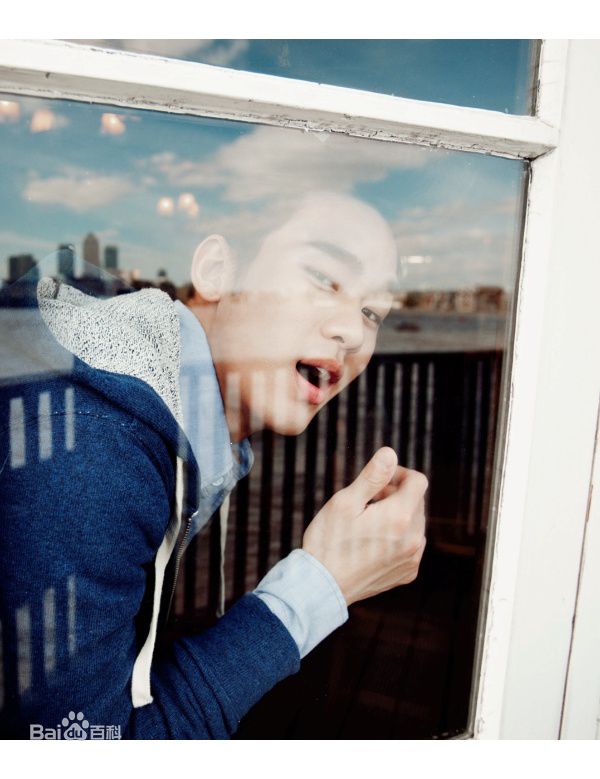 金秀贤(Kim Soo Hyun、キム スヒョン)Harper's Bazaar (2012.05)性感图片图集