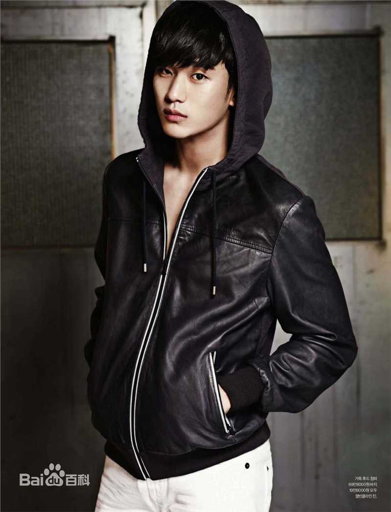 金秀贤(Kim Soo Hyun、キム スヒョン)Esquire (2014.03)图片图册