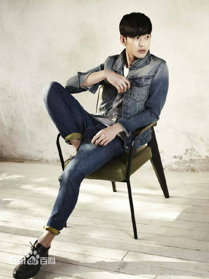 金秀贤(Kim Soo Hyun、キム スヒョン)Esquire (2014.03)图片图册