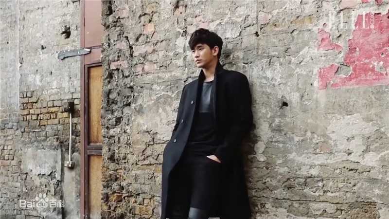 金秀贤(Kim Soo Hyun、キム スヒョン)Elle (2015.01)前后照片