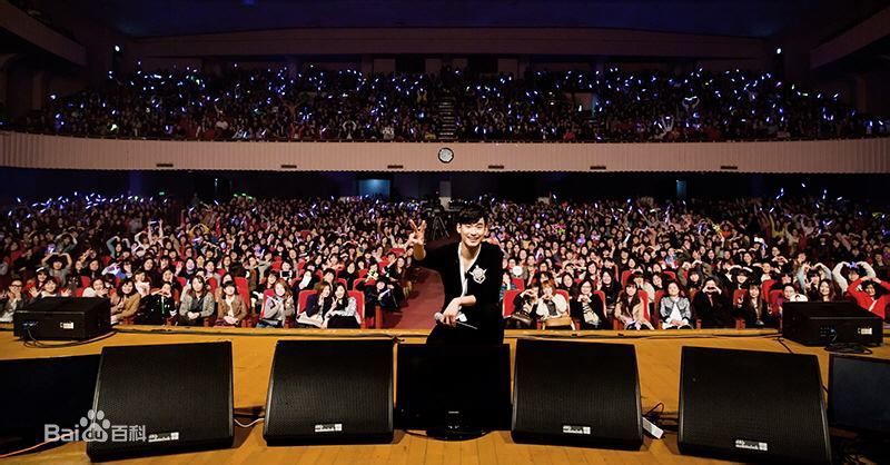 金秀贤(Kim Soo Hyun、キム スヒョン)亚洲巡回粉丝见面会(2014)性感图片图集