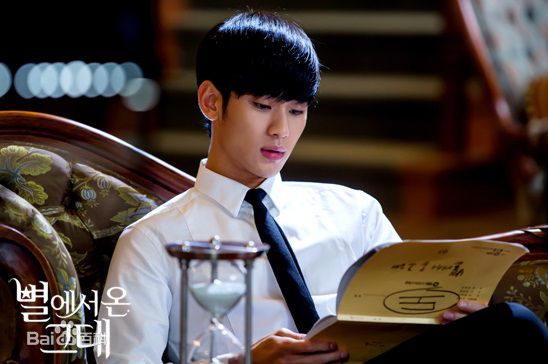 精选金秀贤(Kim Soo Hyun、キム スヒョン)在《来自星星的你》饰都敏俊中的图册