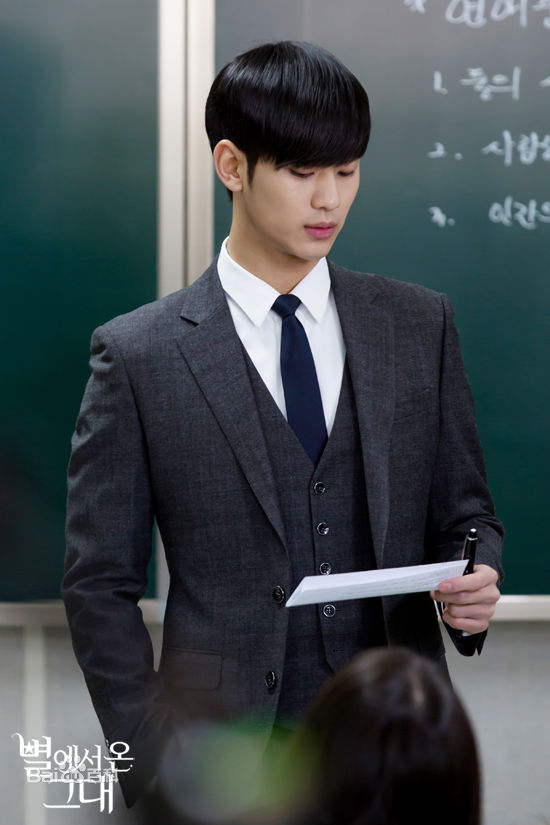 精选金秀贤(Kim Soo Hyun、キム スヒョン)在《来自星星的你》饰都敏俊中的图册