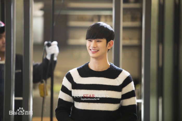 精选金秀贤(Kim Soo Hyun、キム スヒョン)在《来自星星的你》饰都敏俊中的图册