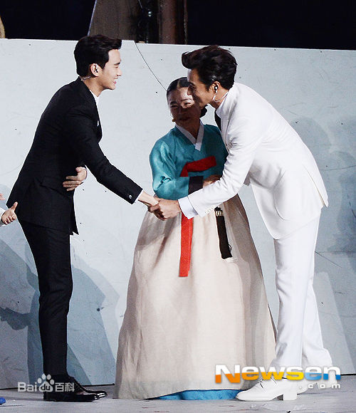 金秀贤(Kim Soo Hyun、キム スヒョン)仁川亚运会开幕式壁纸壁纸