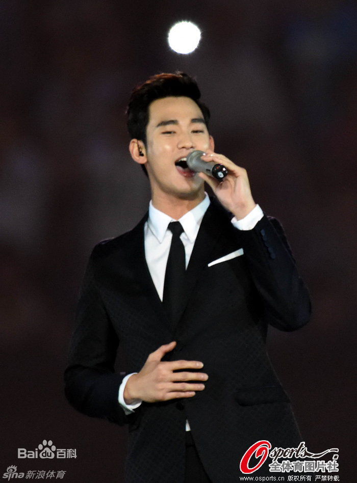 金秀贤(Kim Soo Hyun、キム スヒョン)南京青奥会开幕式素颜照壁纸