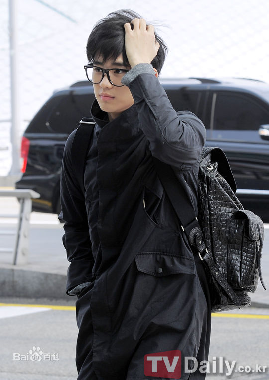 金秀贤(Kim Soo Hyun、キム スヒョン)机场照图册