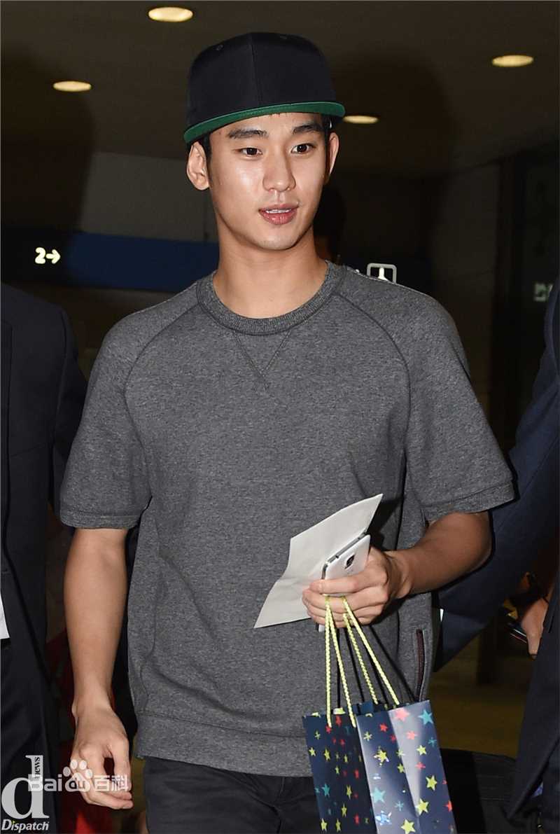 金秀贤(Kim Soo Hyun、キム スヒョン)机场照图册