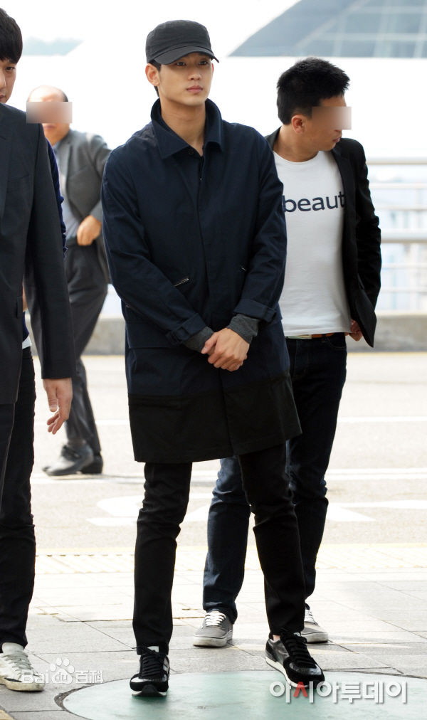 金秀贤(Kim Soo Hyun、キム スヒョン)机场照图册