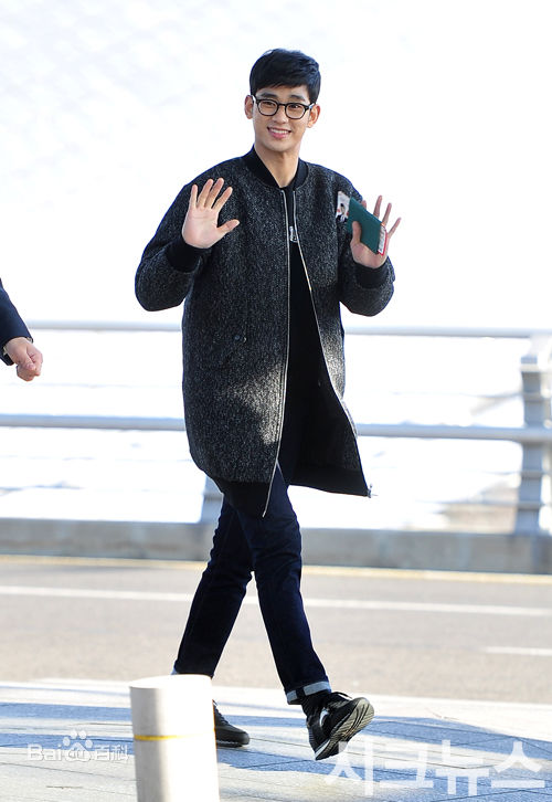 金秀贤(Kim Soo Hyun、キム スヒョン)机场照图册
