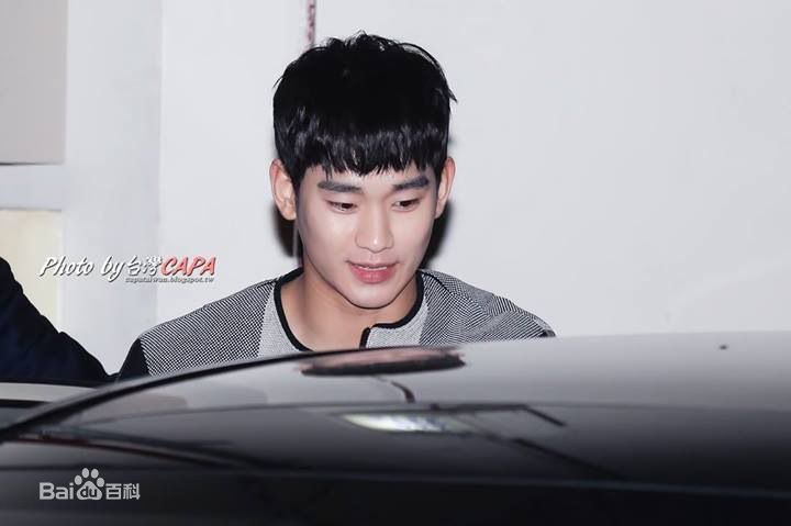 金秀贤(Kim Soo Hyun、キム スヒョン)机场照图册