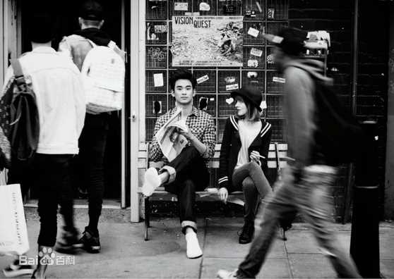 金秀贤(Kim Soo Hyun、キム スヒョン)在《Harper's Bazaar》中的