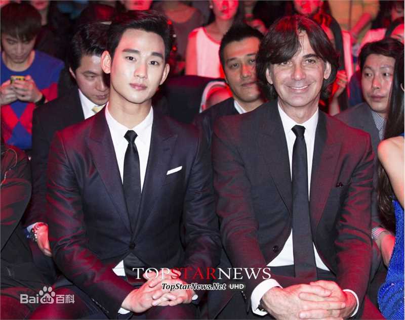 金秀贤(Kim Soo Hyun、キム スヒョン)中国儿童少年基金会捐赠活动图片图册