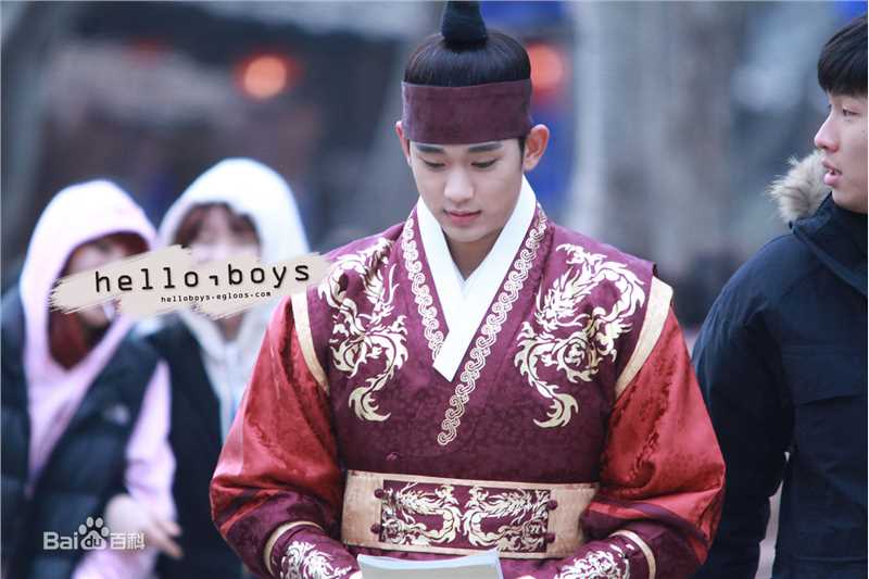 最新金秀贤(Kim Soo Hyun、キム スヒョン)在《拥抱太阳的月亮》饰李暄中的壁纸