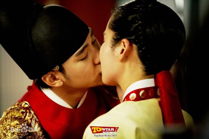 最新金秀贤(Kim Soo Hyun、キム スヒョン)在《拥抱太阳的月亮》饰李暄中的壁纸