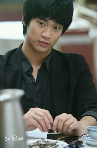 高清金秀贤(Kim Soo Hyun、キム スヒョン)在《盗贼同盟》饰詹帕诺中的图集