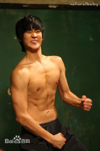 高清金秀贤(Kim Soo Hyun、キム スヒョン)在《盗贼同盟》饰詹帕诺中的图集