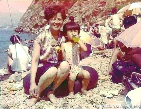 林爽(Sara)童年照壁纸壁纸