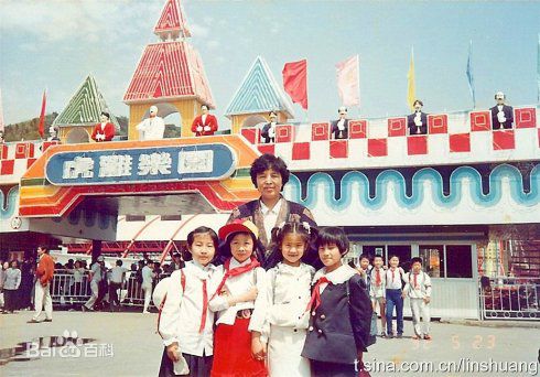 林爽(Sara)童年照壁纸壁纸