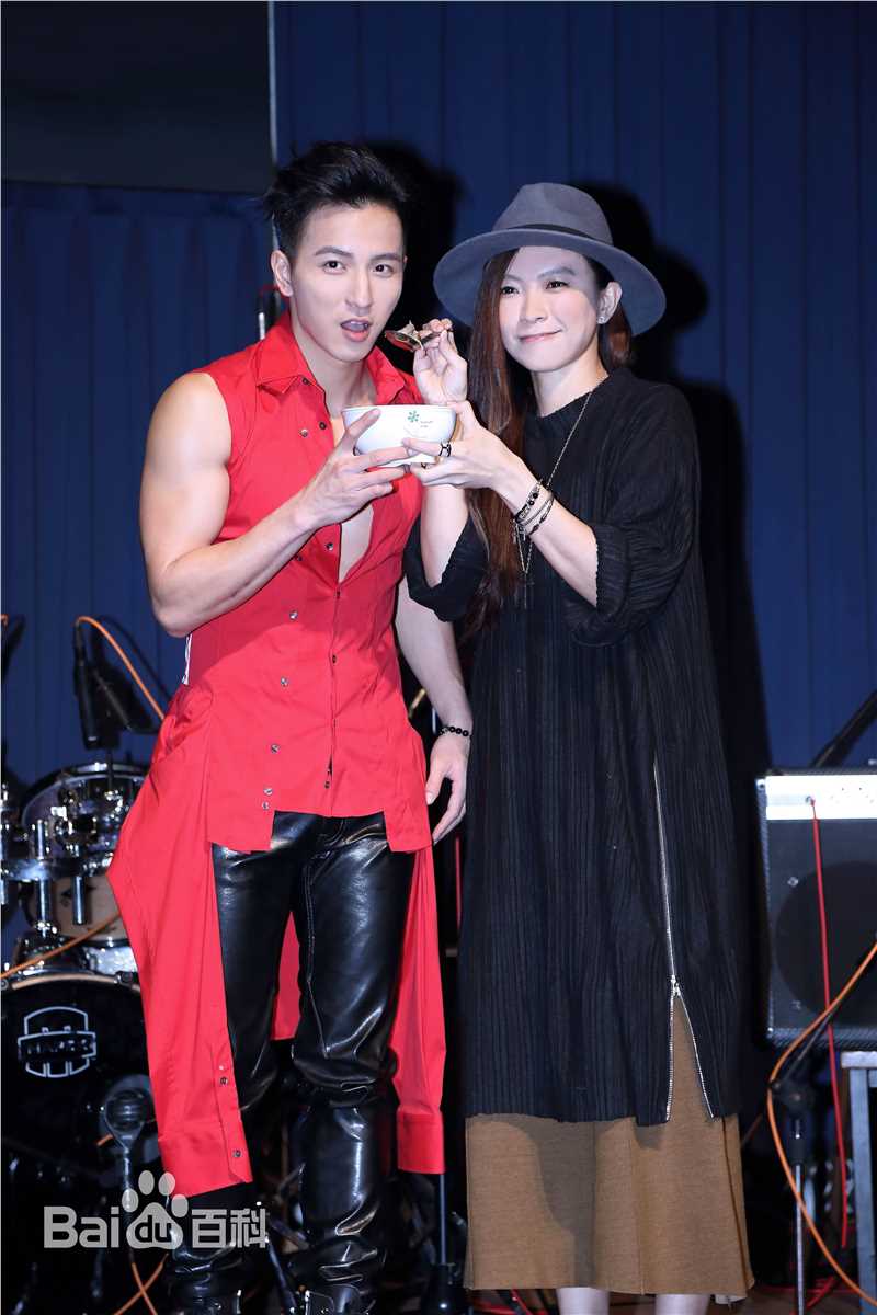 杨奇煜(Fabien)2016年1月个人演唱会性感图片壁纸