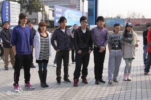 最新韦正(Frank Wei)在导演作品《爱情公寓》中的壁纸