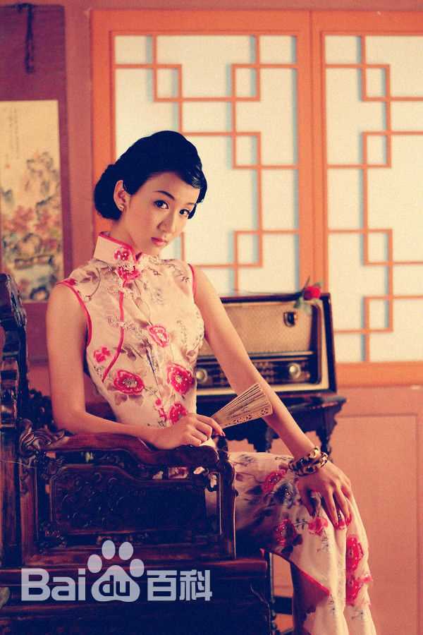 娄艺潇(Loura)童年照图册