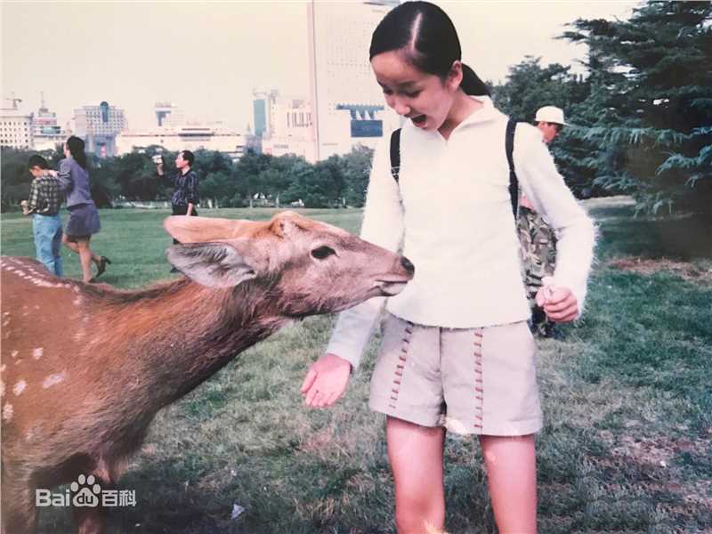 娄艺潇(Loura)童年照图册