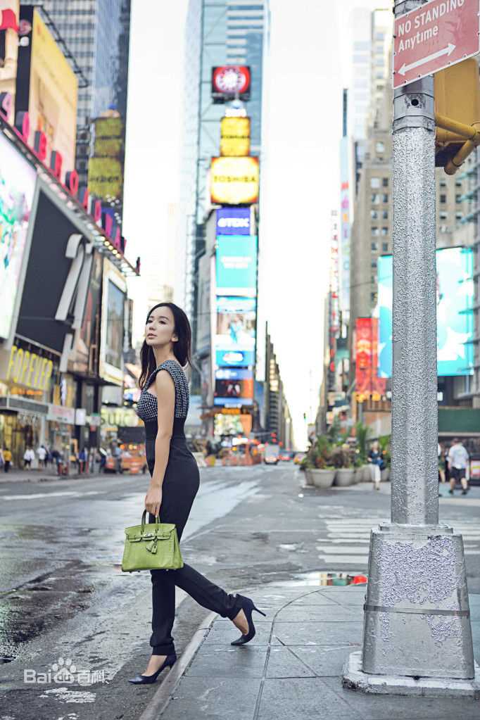 娄艺潇(Loura)最全时尚相册