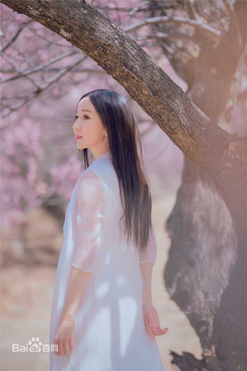 娄艺潇(Loura)最优质