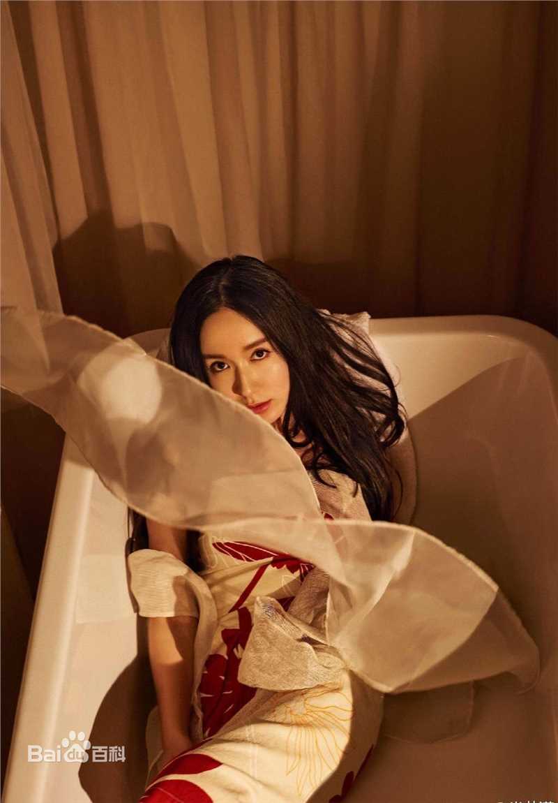 娄艺潇(Loura)最优质