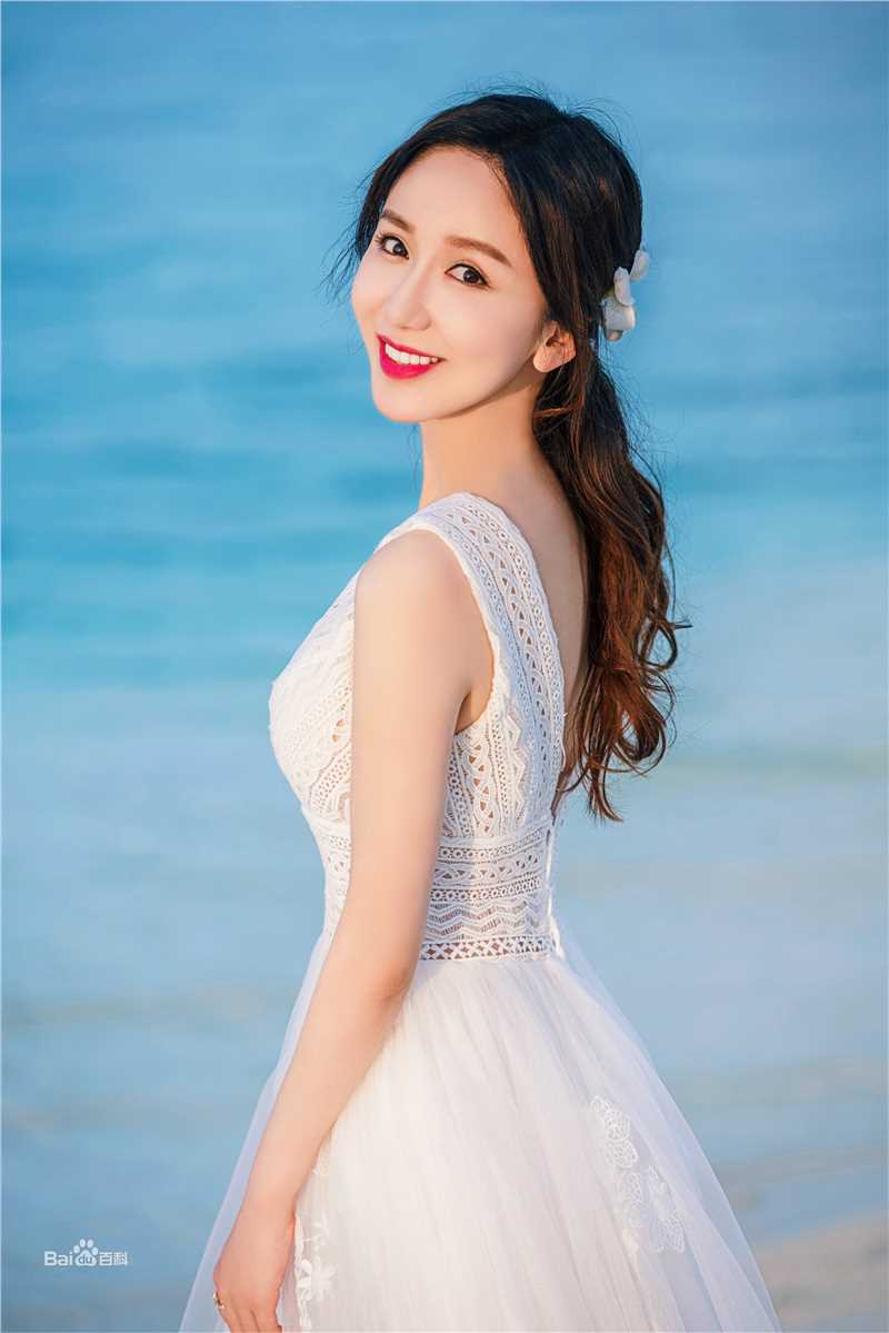 娄艺潇(Loura)最优质