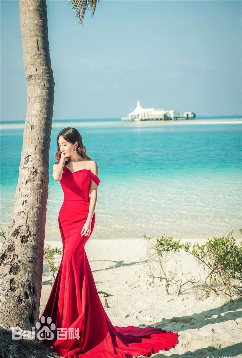 娄艺潇(Loura)最优质