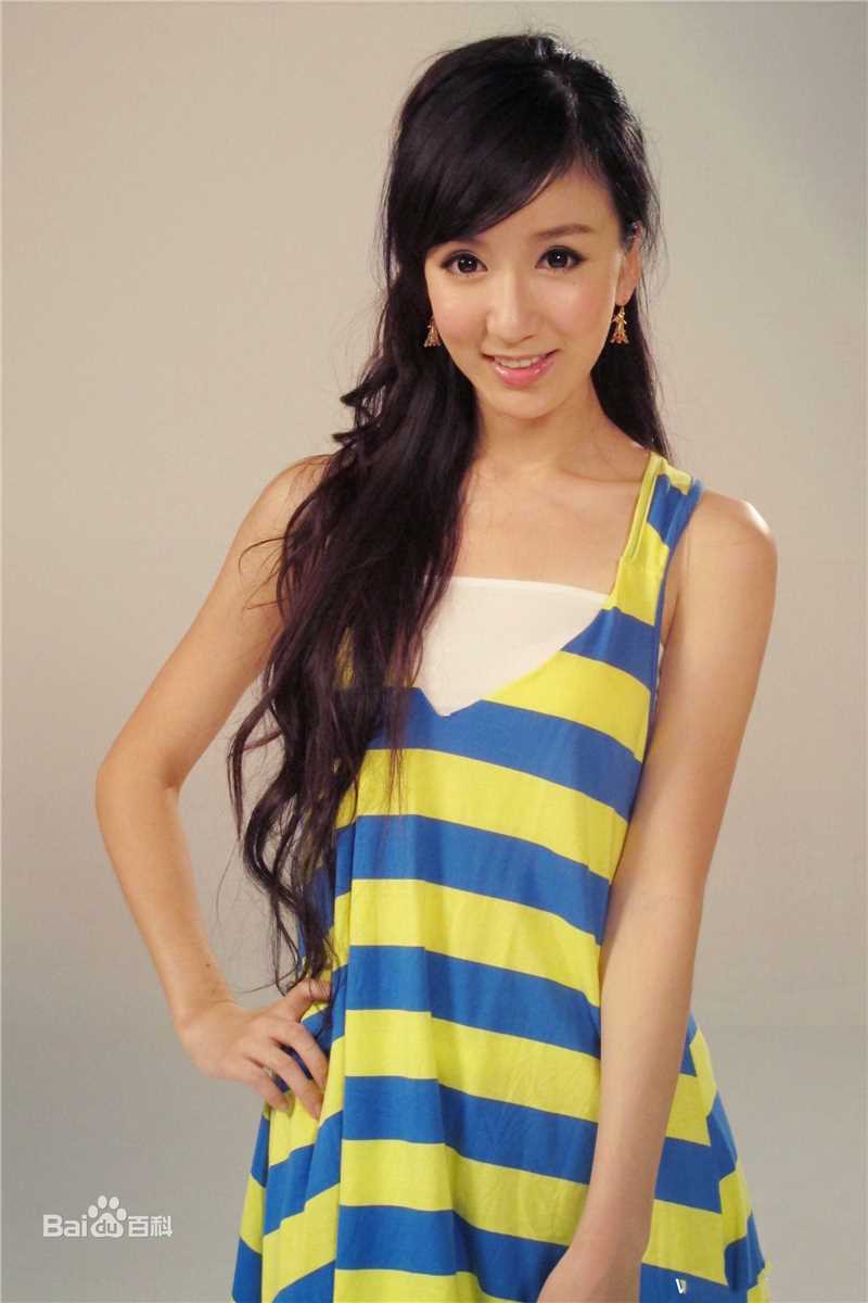 高清娄艺潇(Loura)在《爱情公寓》中的图集