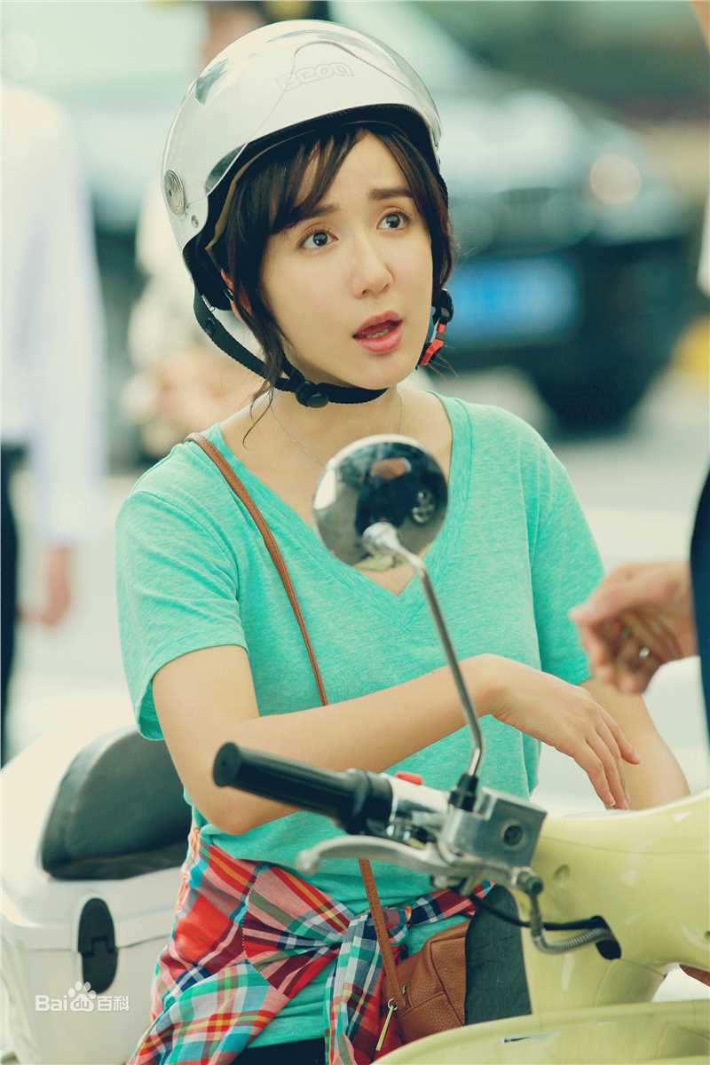 娄艺潇(Loura)在《爱情珠宝》中的