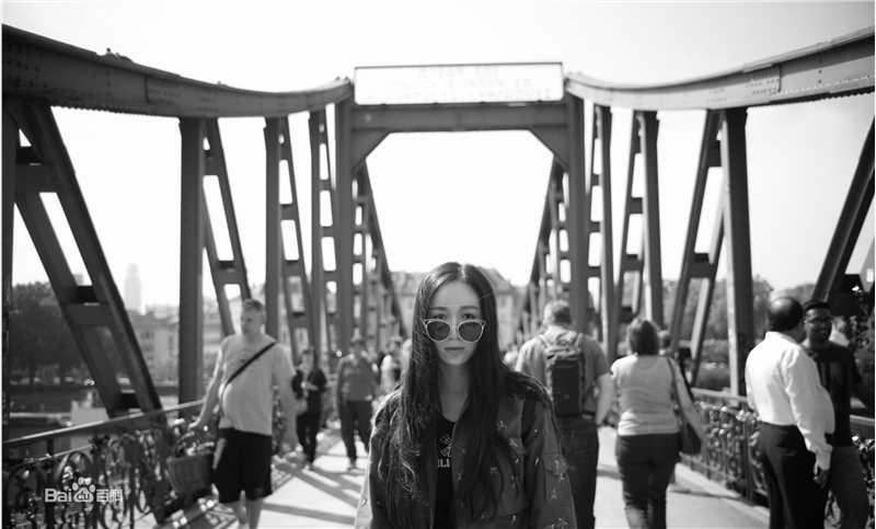 娄艺潇(Loura)个人生活图册