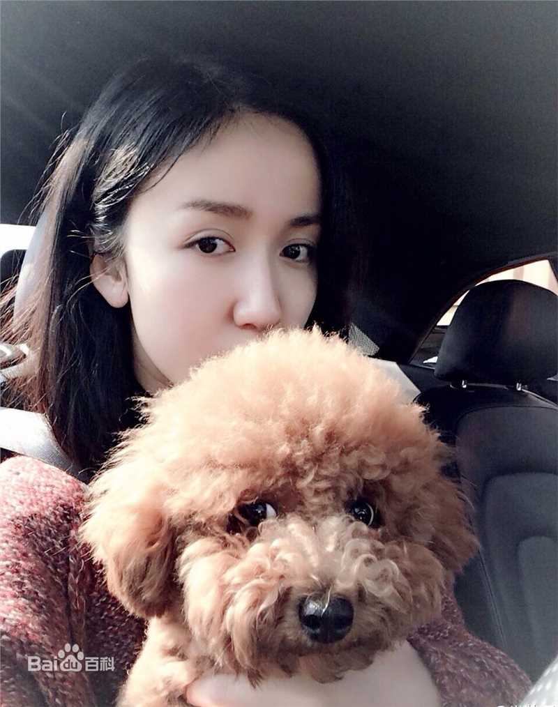 娄艺潇(Loura)个人生活图册