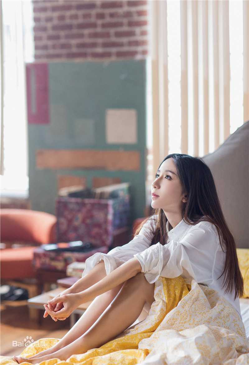 娄艺潇(Loura)mv生活照相册