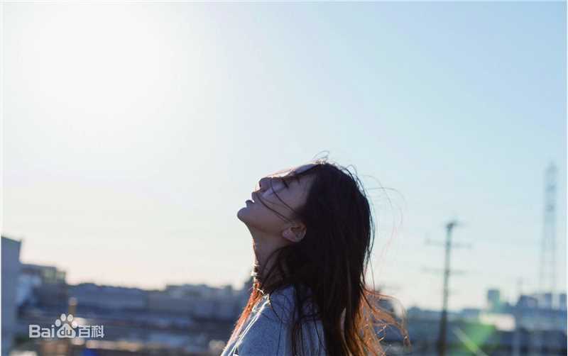 娄艺潇(Loura)mv生活照相册