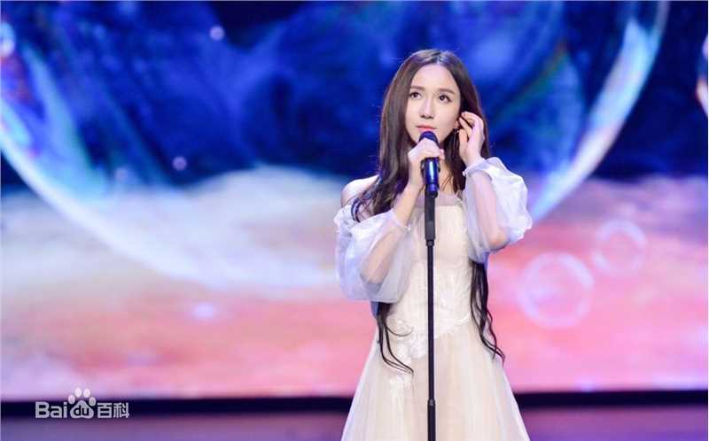 娄艺潇(Loura)跨界歌王素颜照相册