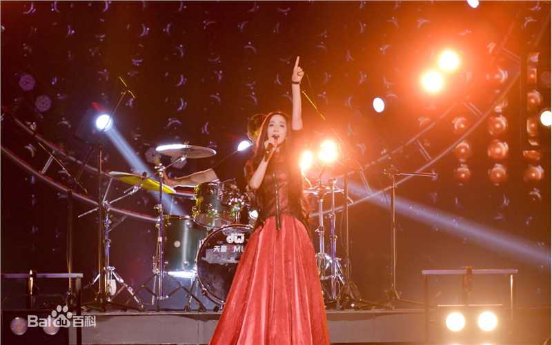 娄艺潇(Loura)跨界歌王素颜照相册