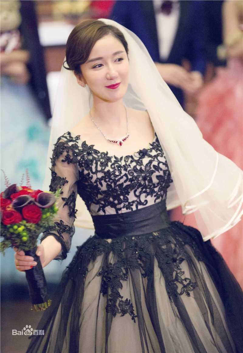 娄艺潇(Loura)一年级素颜照相册