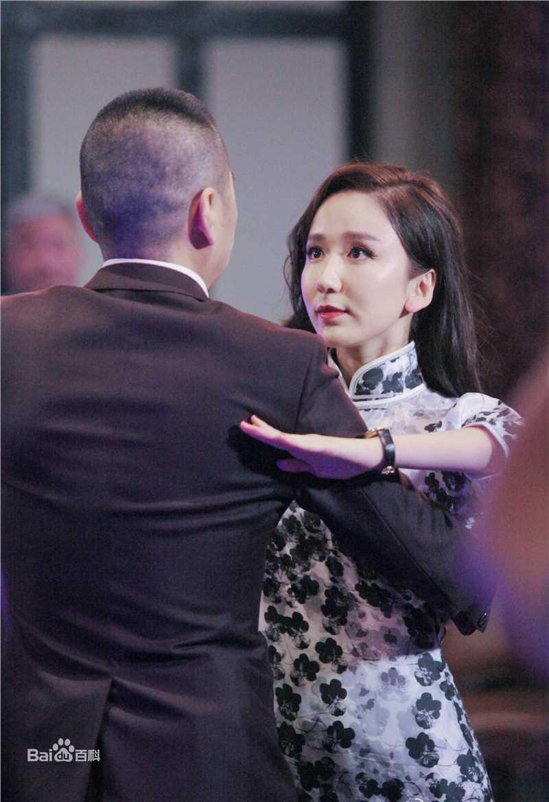 娄艺潇(Loura)一年级素颜照相册