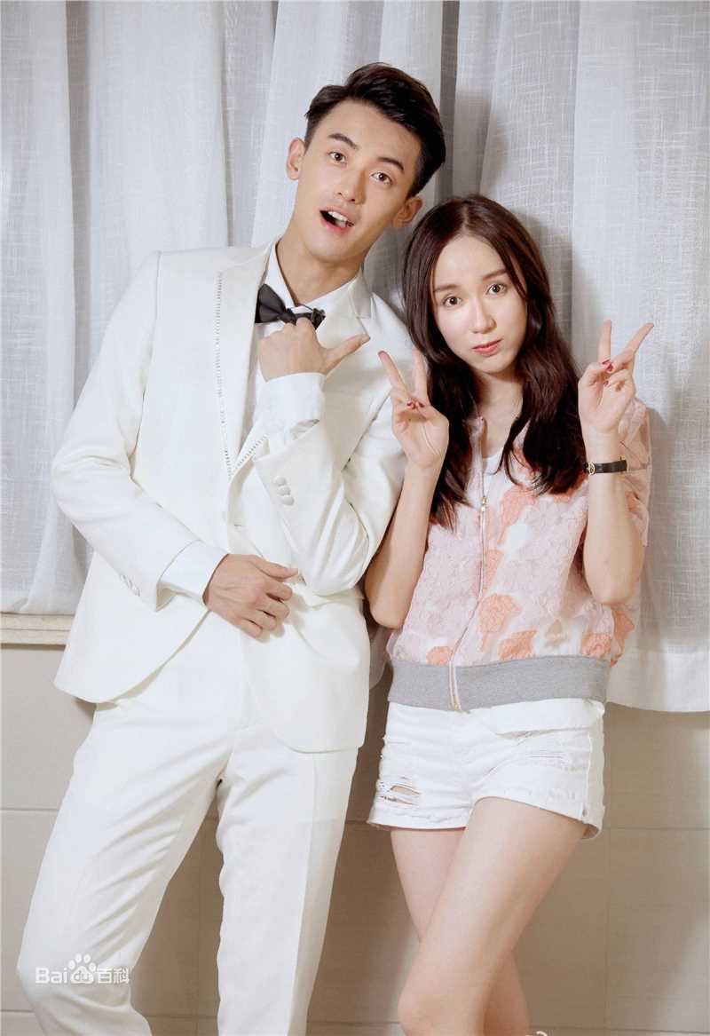 娄艺潇(Loura)一年级素颜照相册