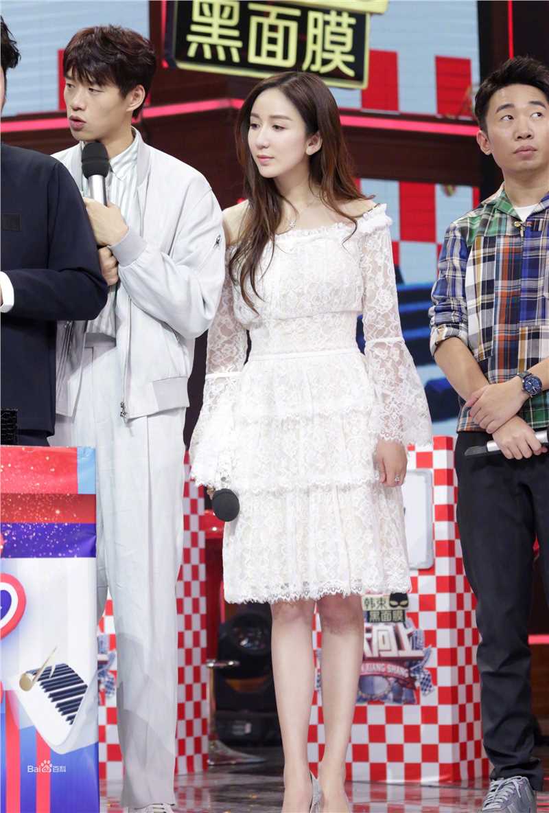 娄艺潇(Loura)其他前后照片