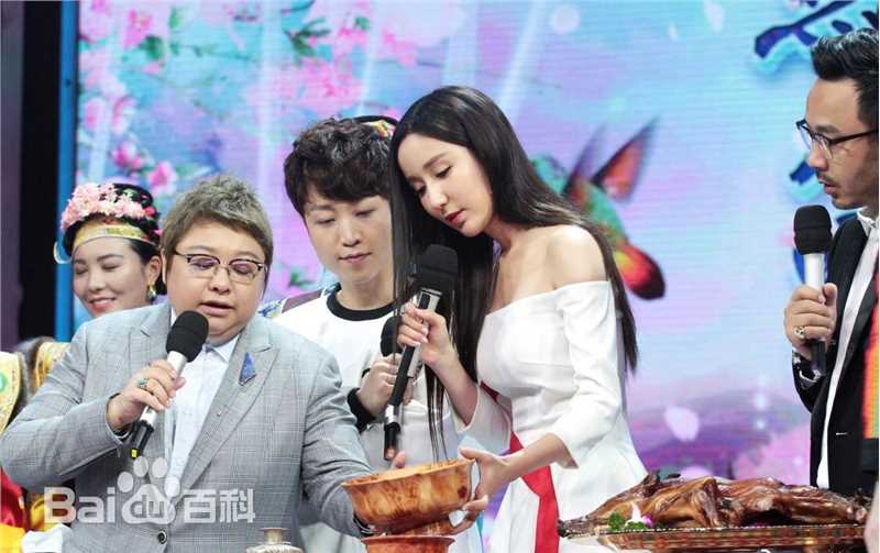 娄艺潇(Loura)其他前后照片