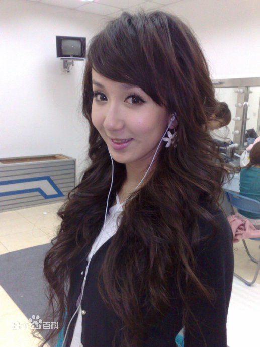 最优质娄艺潇(Loura)精彩图册