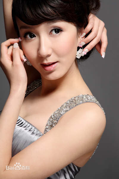 最优质娄艺潇(Loura)精彩图册