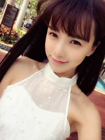 黄一琳(U.lin)生活照壁纸壁纸