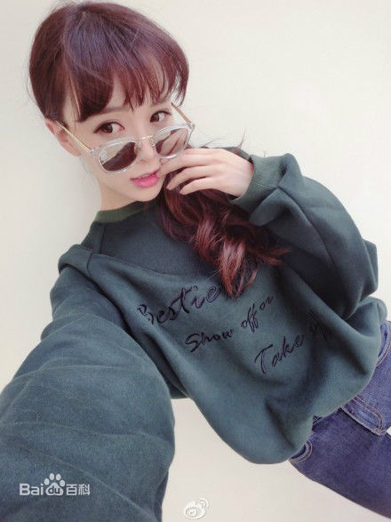 黄一琳(U.lin)生活照壁纸壁纸