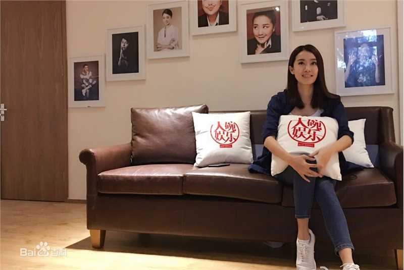 《张小斐》生活照